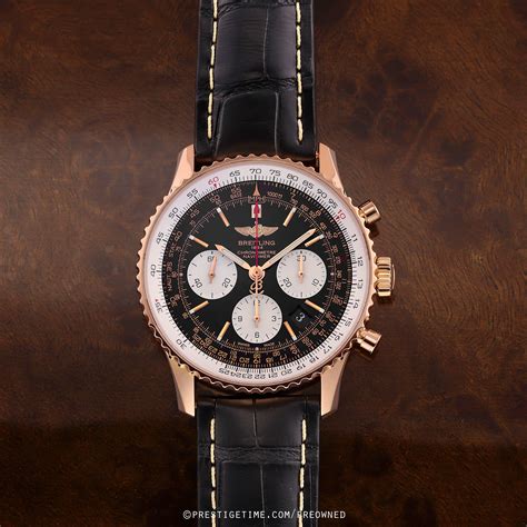 breitling navitimer 01 seitliche gravirung|pre owned Breitling Navitimer 01.